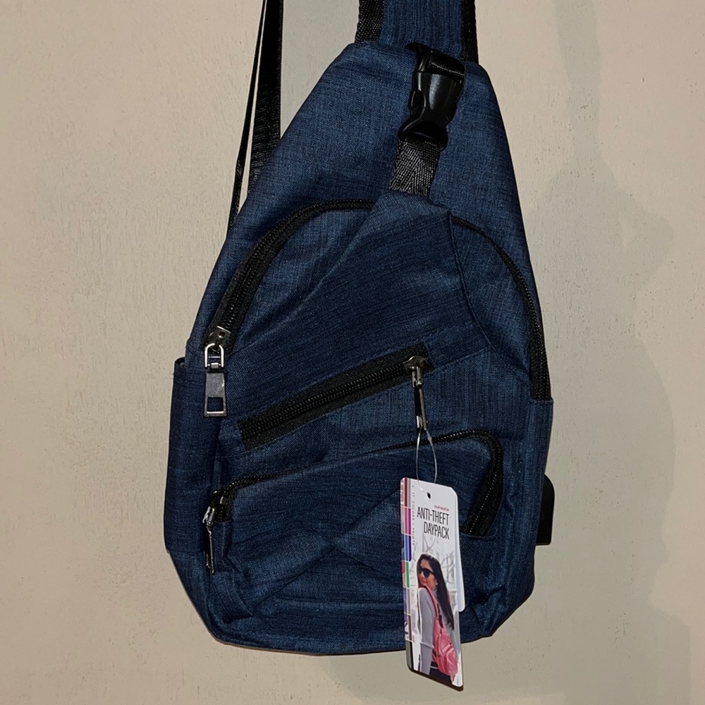 NuPouch antitheft day pack Crossbody navy blue